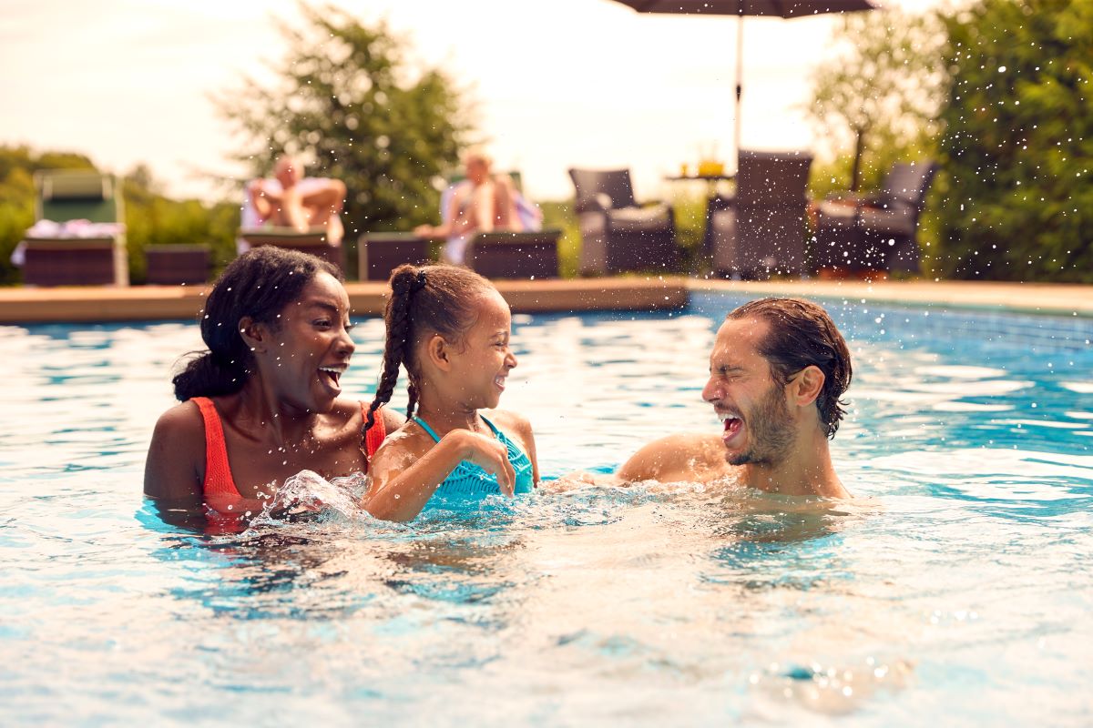 Freibad-Knigge: Mit diesen Regeln entspannen Sie durch die S